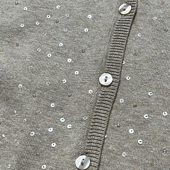 Liz Claiborne tan cardigan with sequins & beads.  Size Small. - Picture 6 of 10